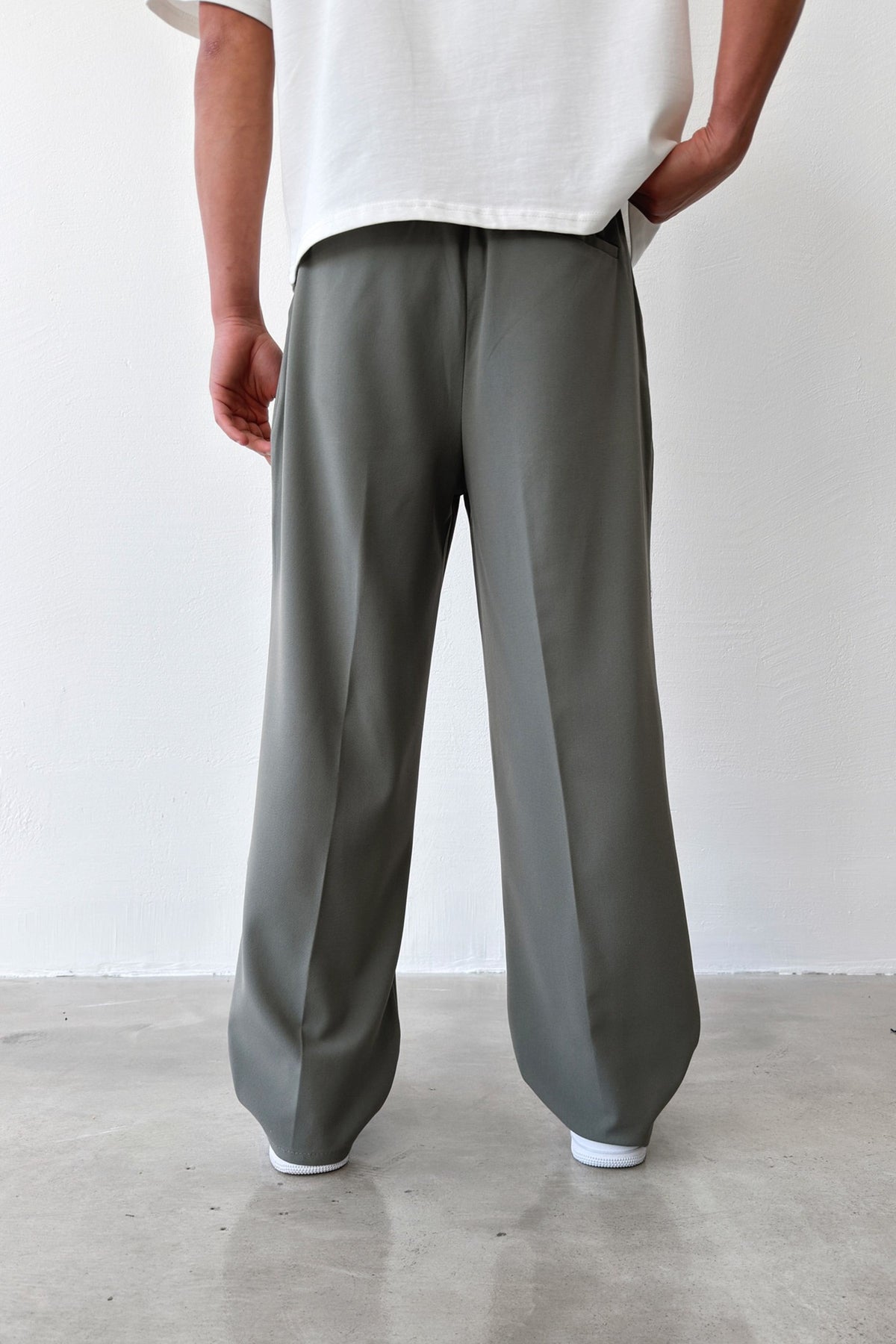 Pleated Baggy Fit Fabric Light Green Trousers