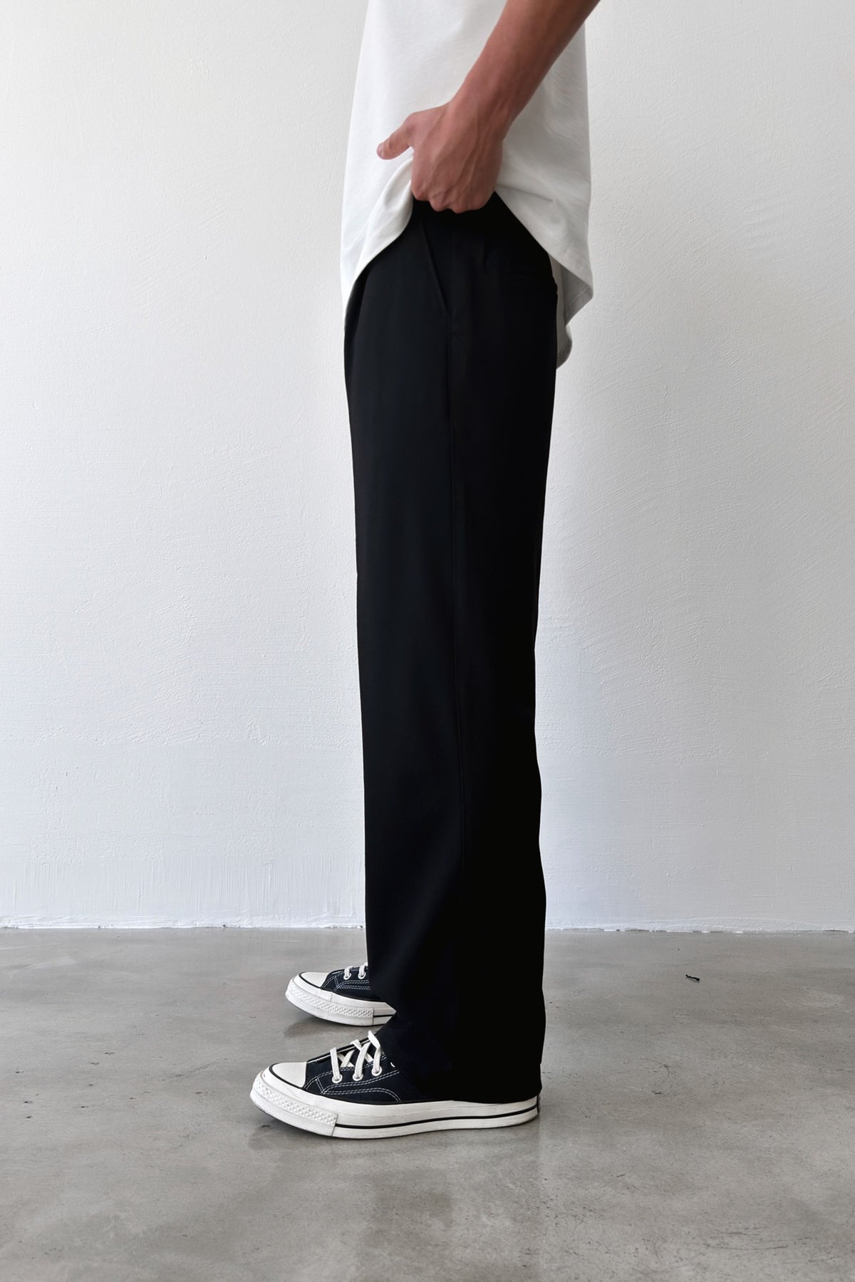 Pleated Baggy Fit Fabric Black Trousers