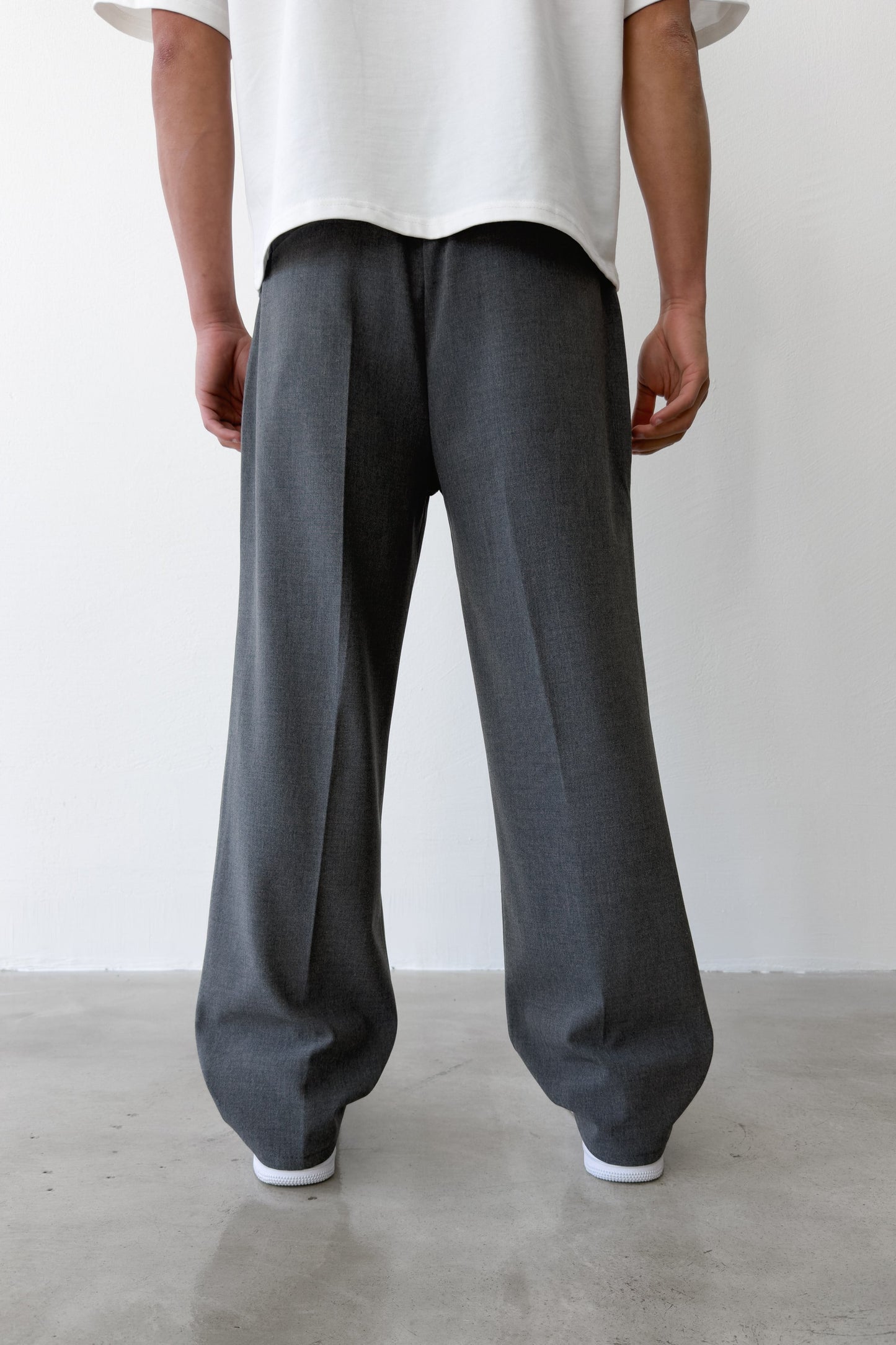 Pleated Baggy Fit Fabric Dark Grey Trousers