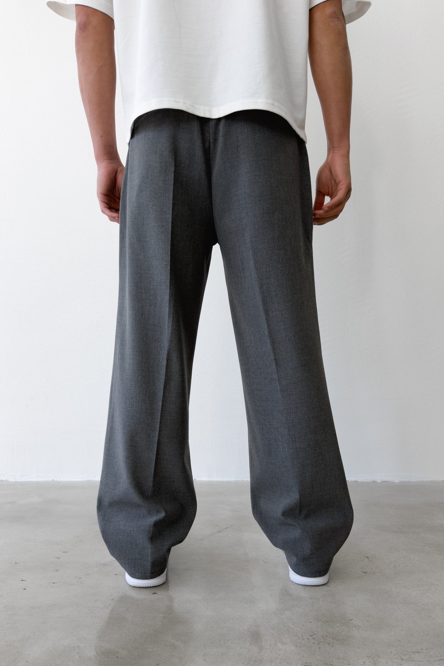 Pleated Baggy Fit Fabric Dark Grey Trousers