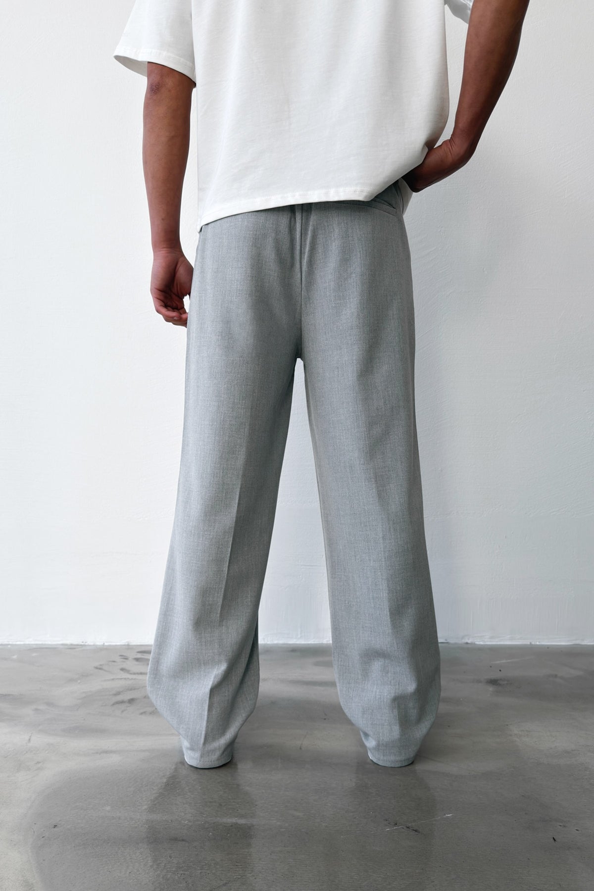 Pleated Baggy Fit Fabric Grey Trousers