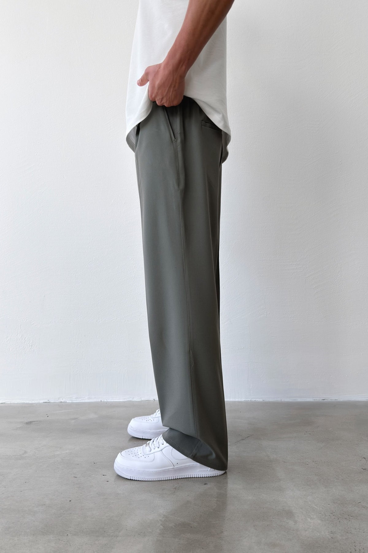 Pleated Baggy Fit Fabric Light Green Trousers