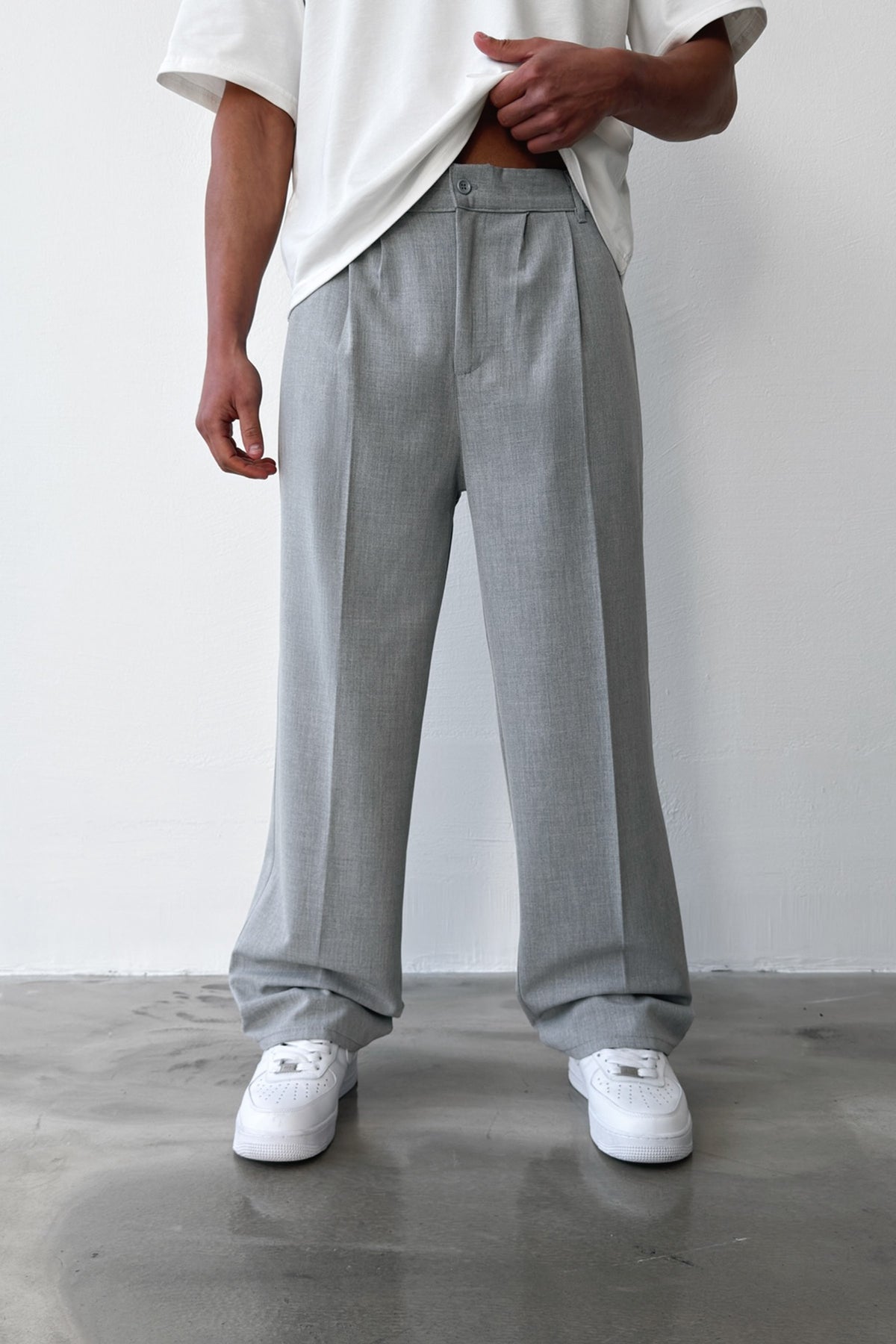 Pleated Baggy Fit Fabric Grey Trousers