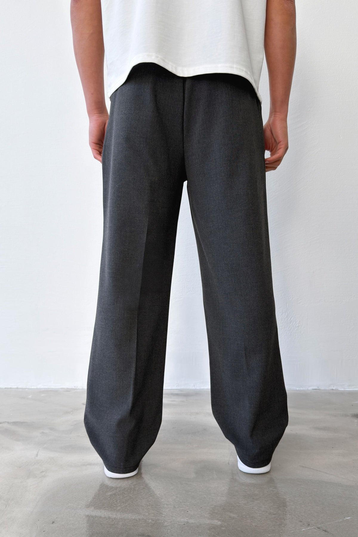 Pleated Baggy Fit Fabric Anthracite Trousers