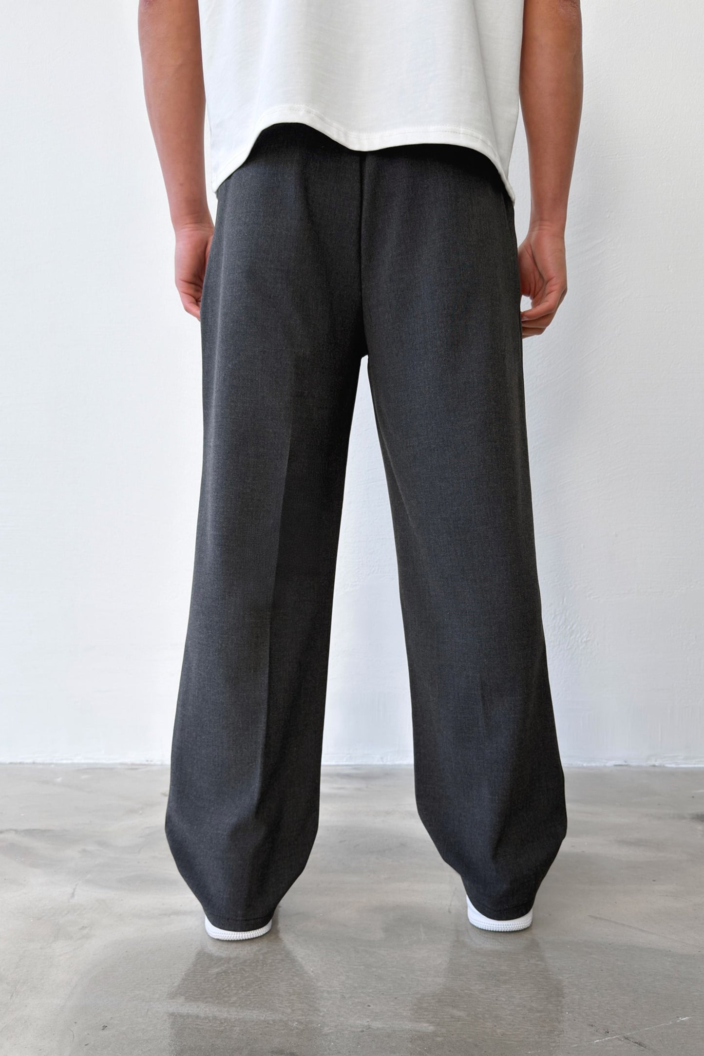 Pleated Baggy Fit Fabric Anthracite Trousers
