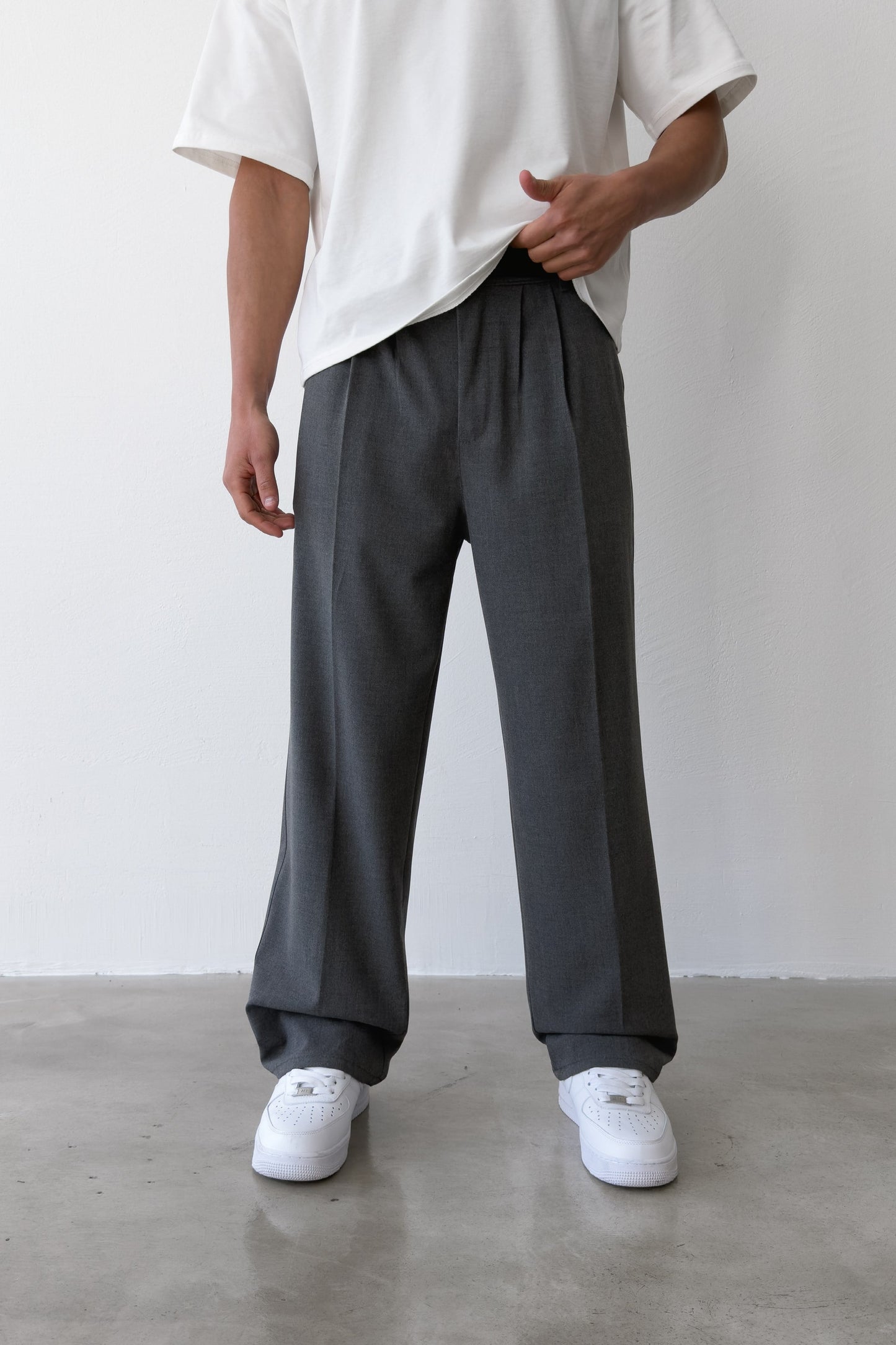 Pleated Baggy Fit Fabric Dark Grey Trousers