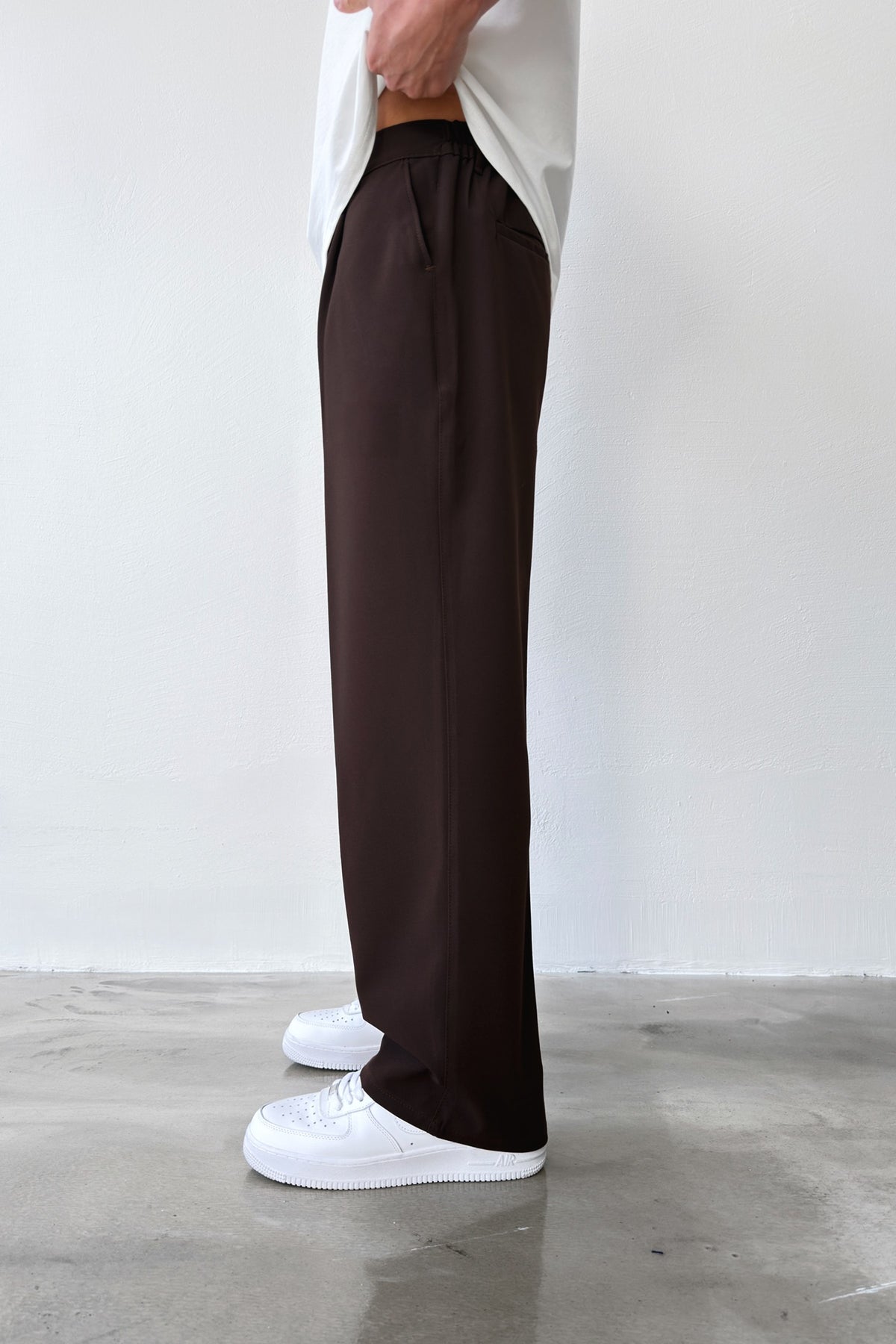 Pleated Baggy Fit Fabric Brown Trousers