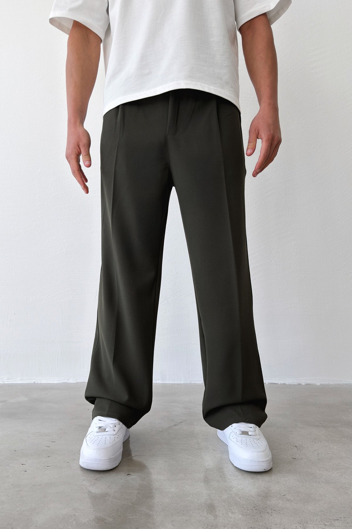 Pleated Baggy Fit Fabric Green Trousers