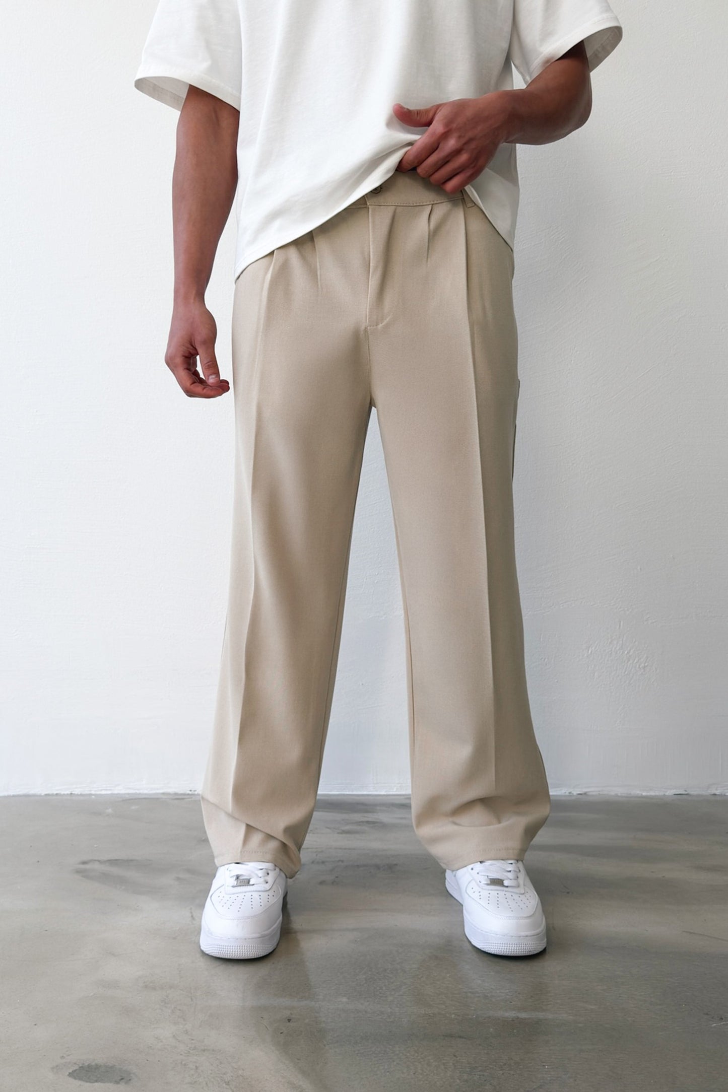 Pleated Baggy Fit Fabric Beige Trousers