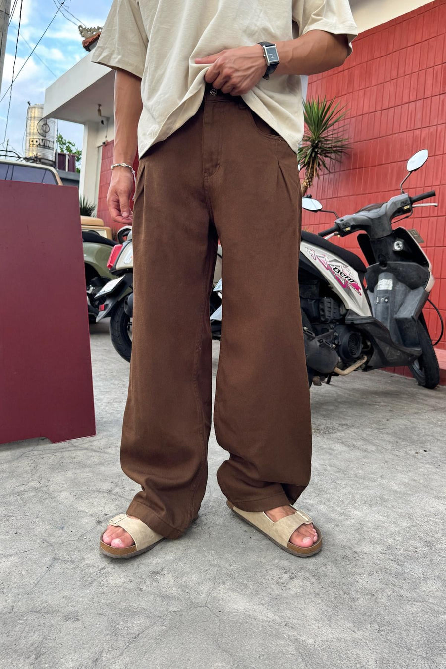 Pleated Gabardine Trousers Brown