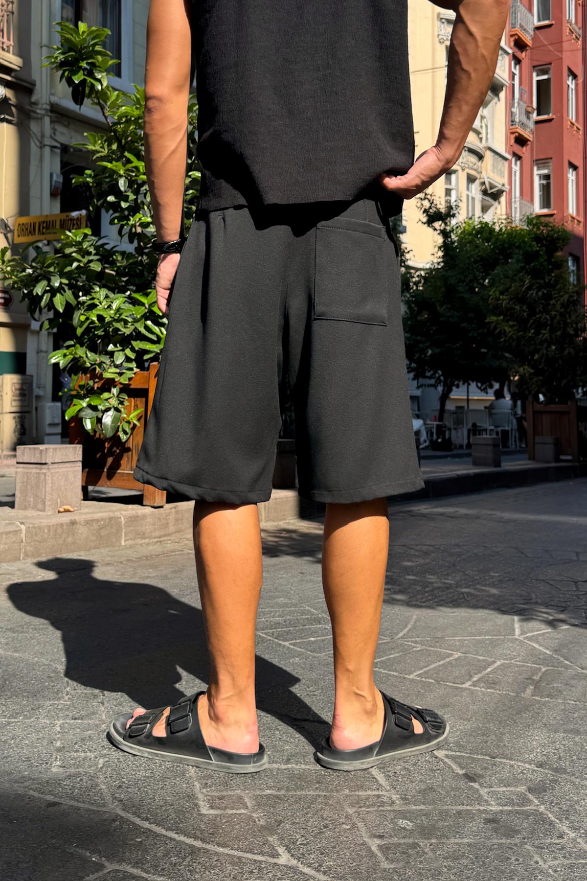Pleated Black Fabric Shorts Black