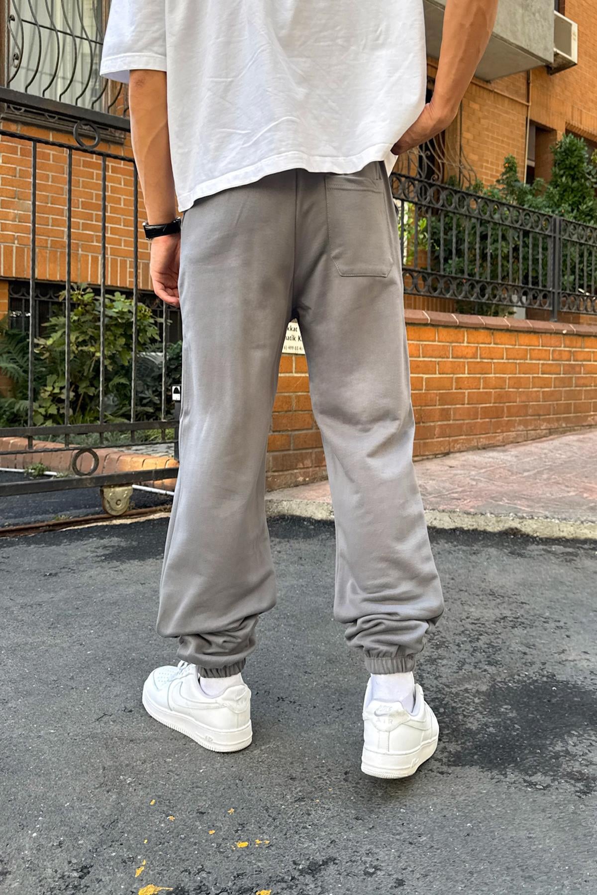 Regular Jogger Sweatpants, Dark Gray