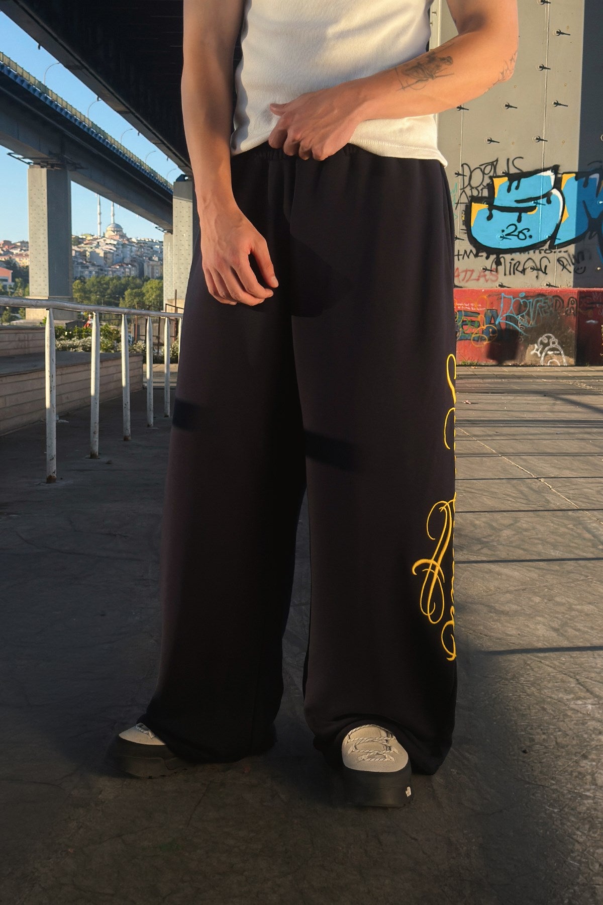 Script Adjustable Navy Baggy Sweatpants