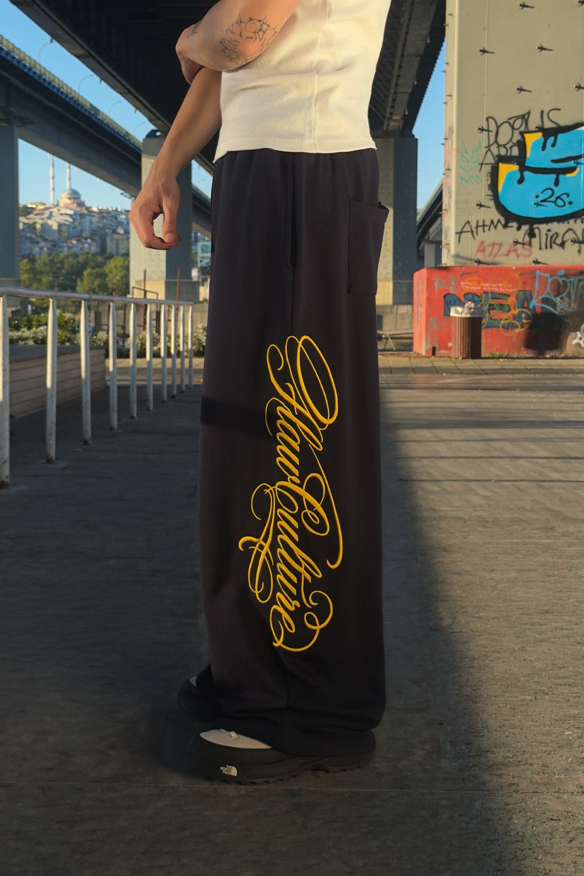 Script Adjustable Navy Baggy Sweatpants