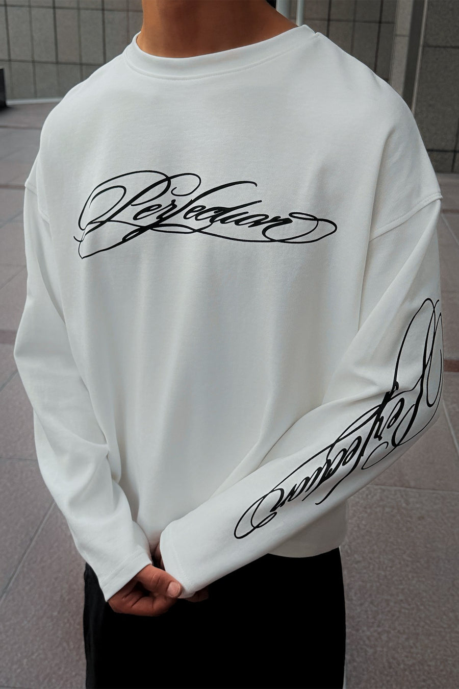 Curved Printed Boxy Fit Long-Sleeve