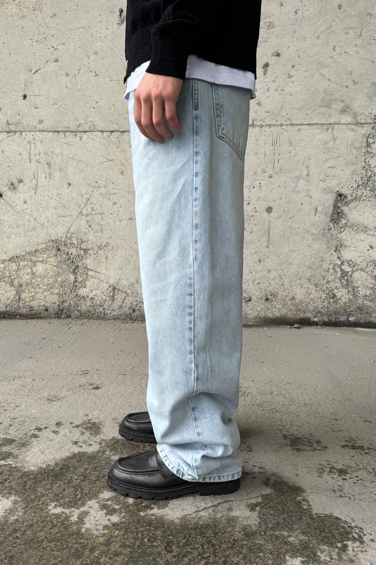 Fade Detail Baggy Jeans Ice Blue