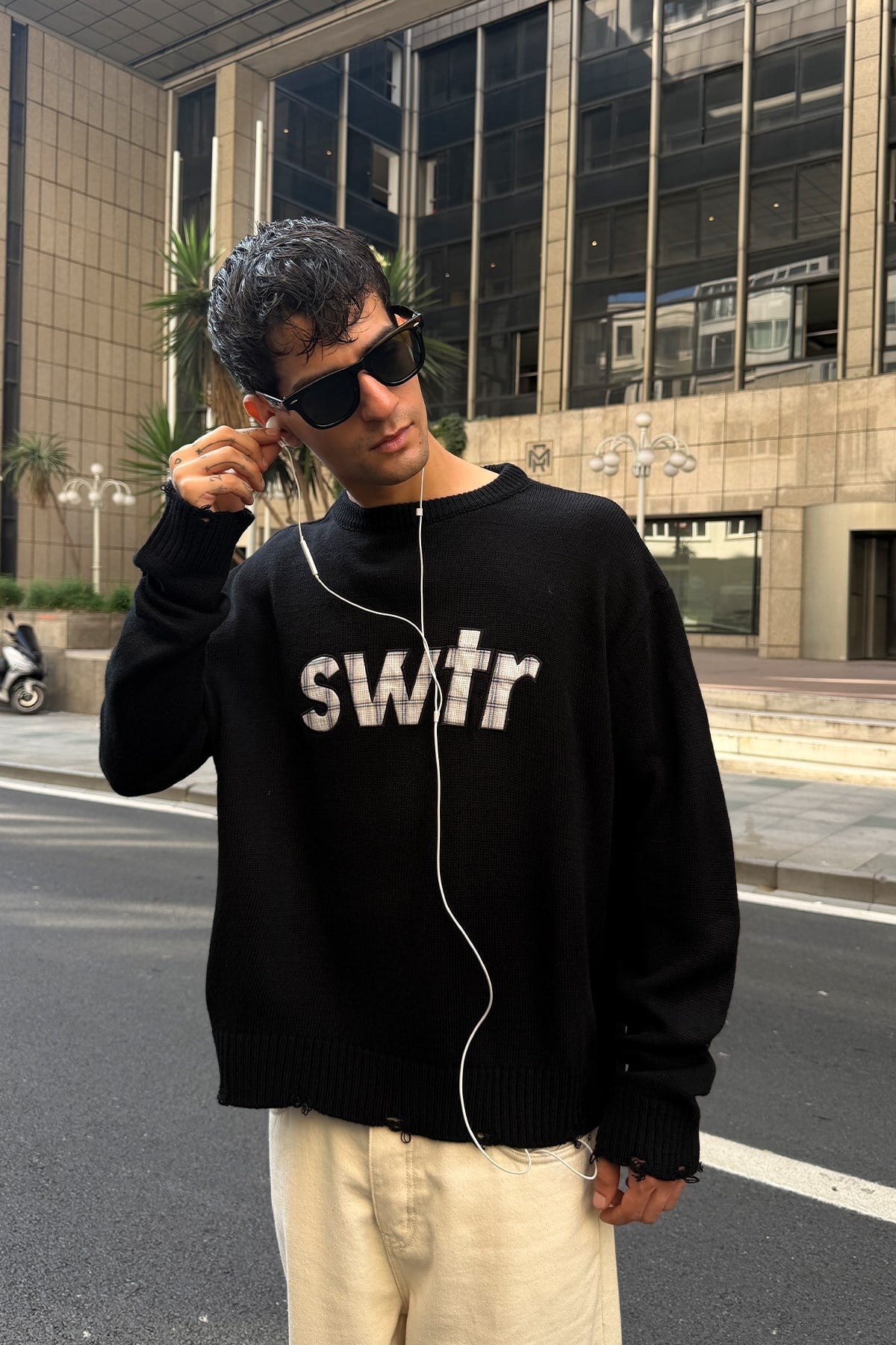 Unravel Black Knit
