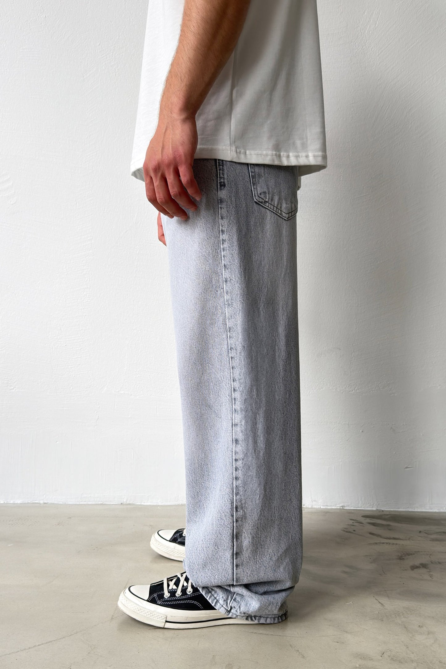 Washed Baggy Jeans