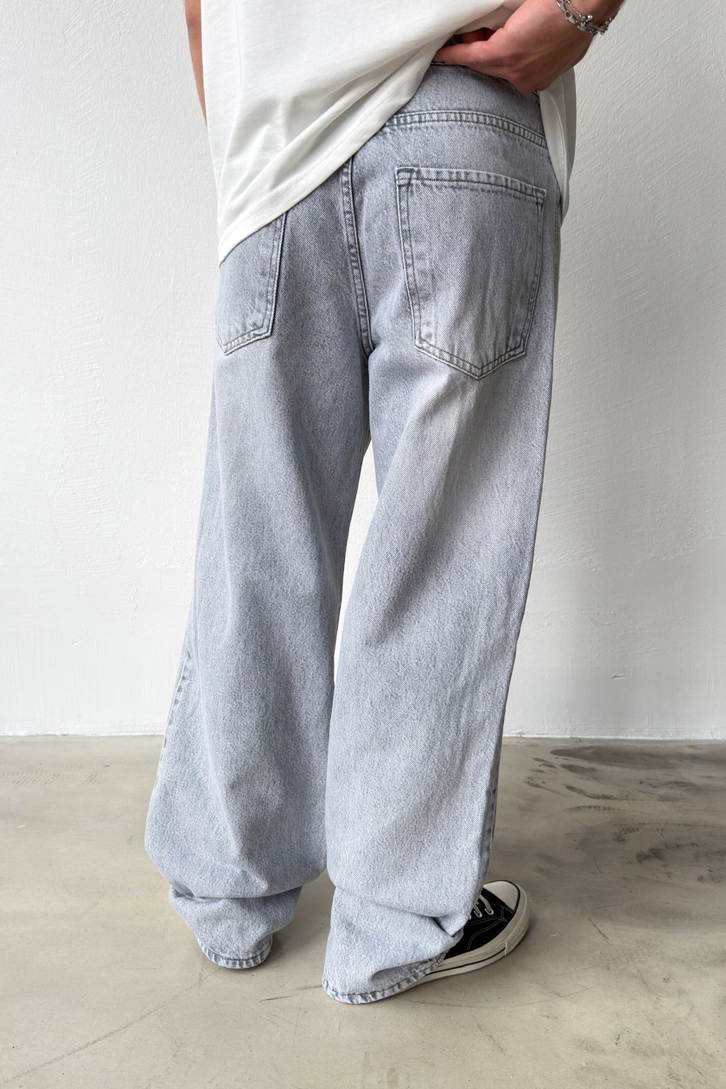 Washed Baggy Jeans