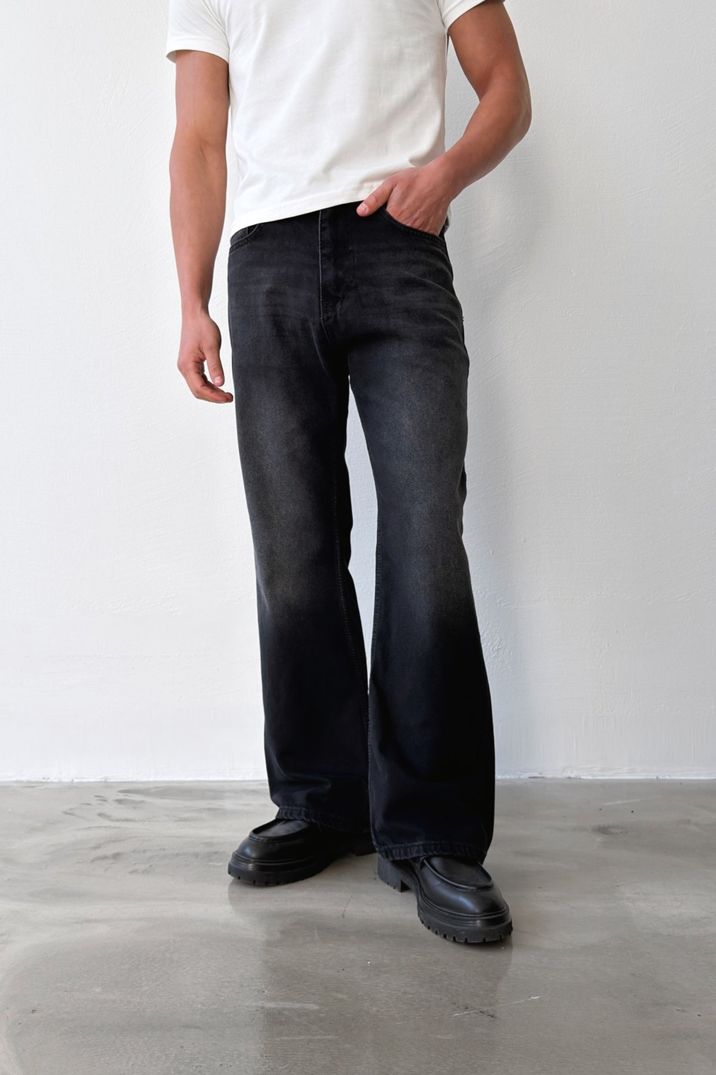 Smoke Fade Flare Fit Jean